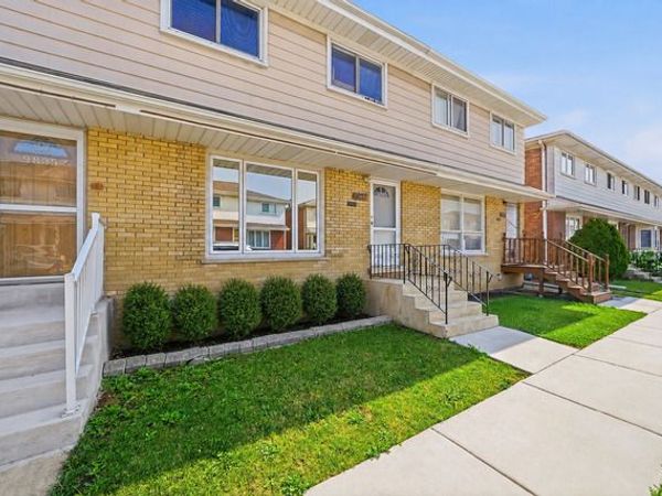 9837 Garden Court , Schiller Park, IL 60176