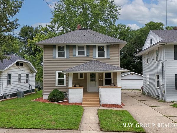 143 Burr Oak Street NE, Grand Rapids, MI 49505