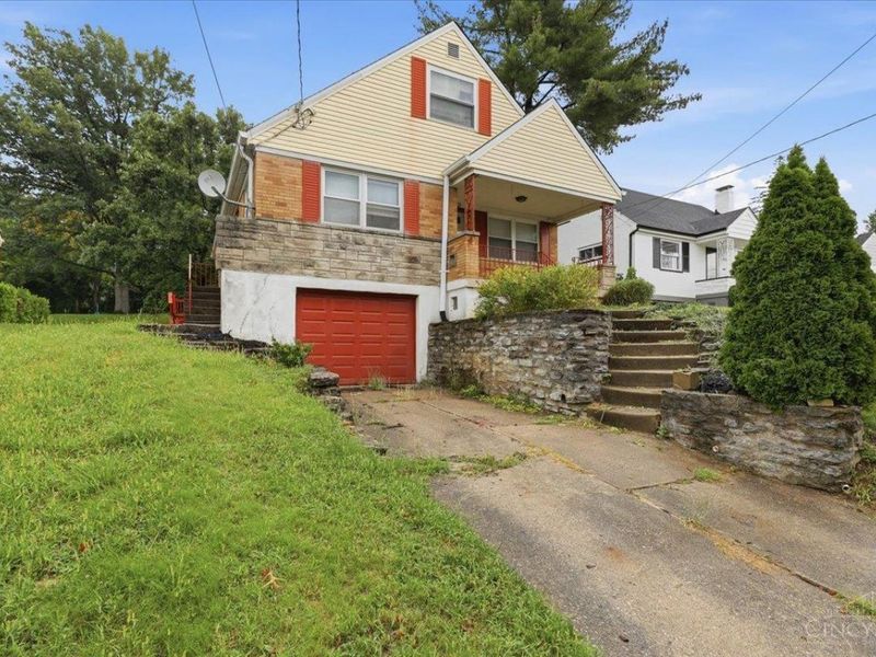 2612 Kathleen Court, Cincinnati, OH 45239 Photo 4