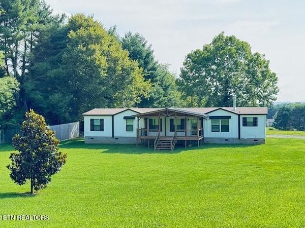 7820 Morris Rd, Knoxville, TN 37938