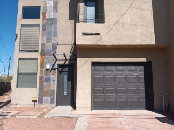 915 Edith Boulevard NE, Unit B, Albuquerque, NM 87102
