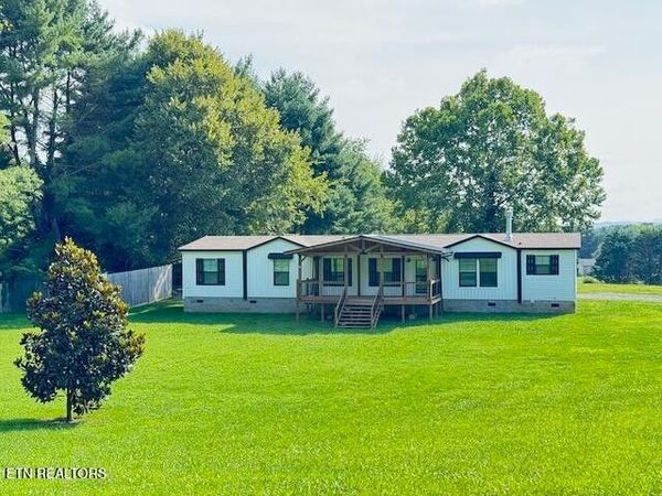 7820 Morris Rd, Knoxville, TN 37938