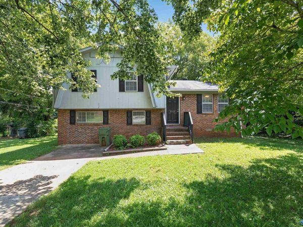 3715 Oakdale Court NW, Huntsville, AL 35810