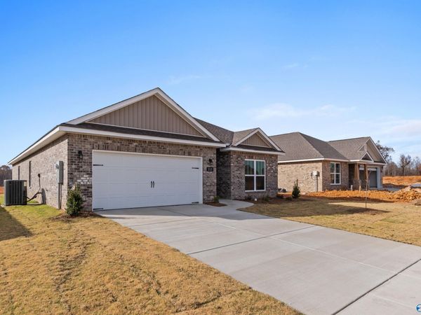 21738 Huntington Pike, Athens, AL 35613