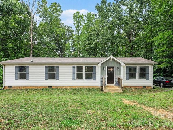 2998 Wilderness Trace , Claremont, NC 28610