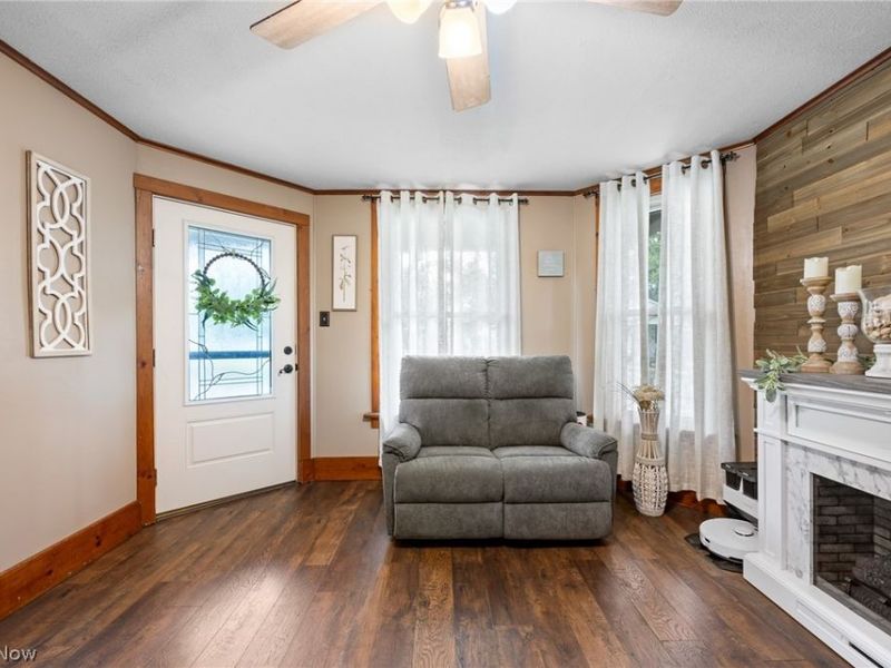 907 11th Street NW, New Philadelphia, OH 44663 Photo 4