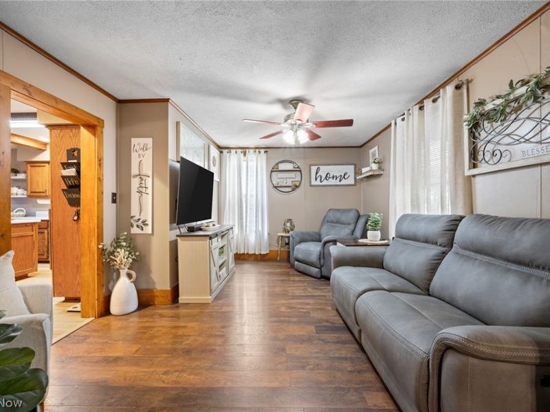 907 11th Street NW, New Philadelphia, OH 44663 Photo 8