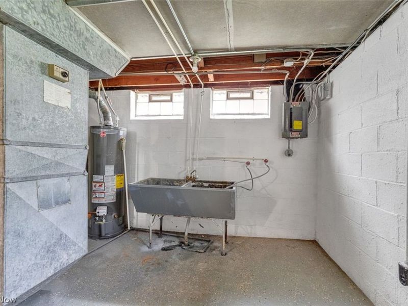 4358 Wyatt Road, Cleveland, OH 44128 Photo 23