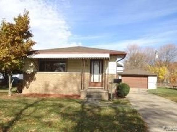6815 Braun, Center Line, Mi 48015