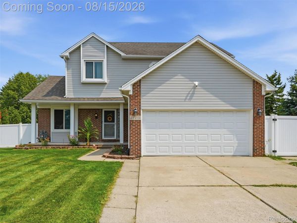 27215 Eagle Court, Chesterfield Township, Mi 48051
