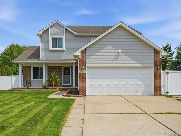 27215 Eagle Court, Chesterfield Township, Mi 48051