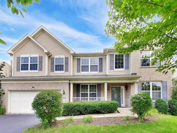276 Claridge Circle , Bolingbrook, IL 60440