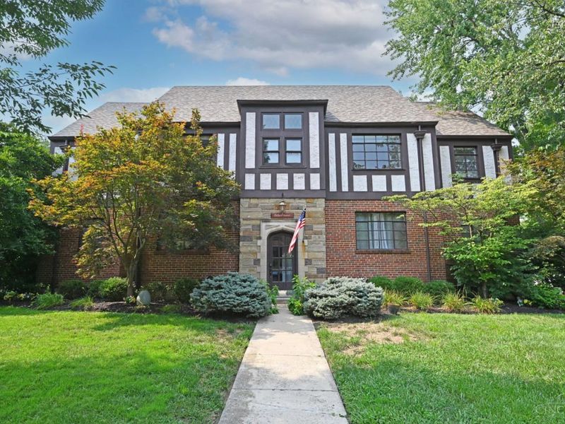 3731 E Center Street, Mariemont, OH 45227 Photo 1