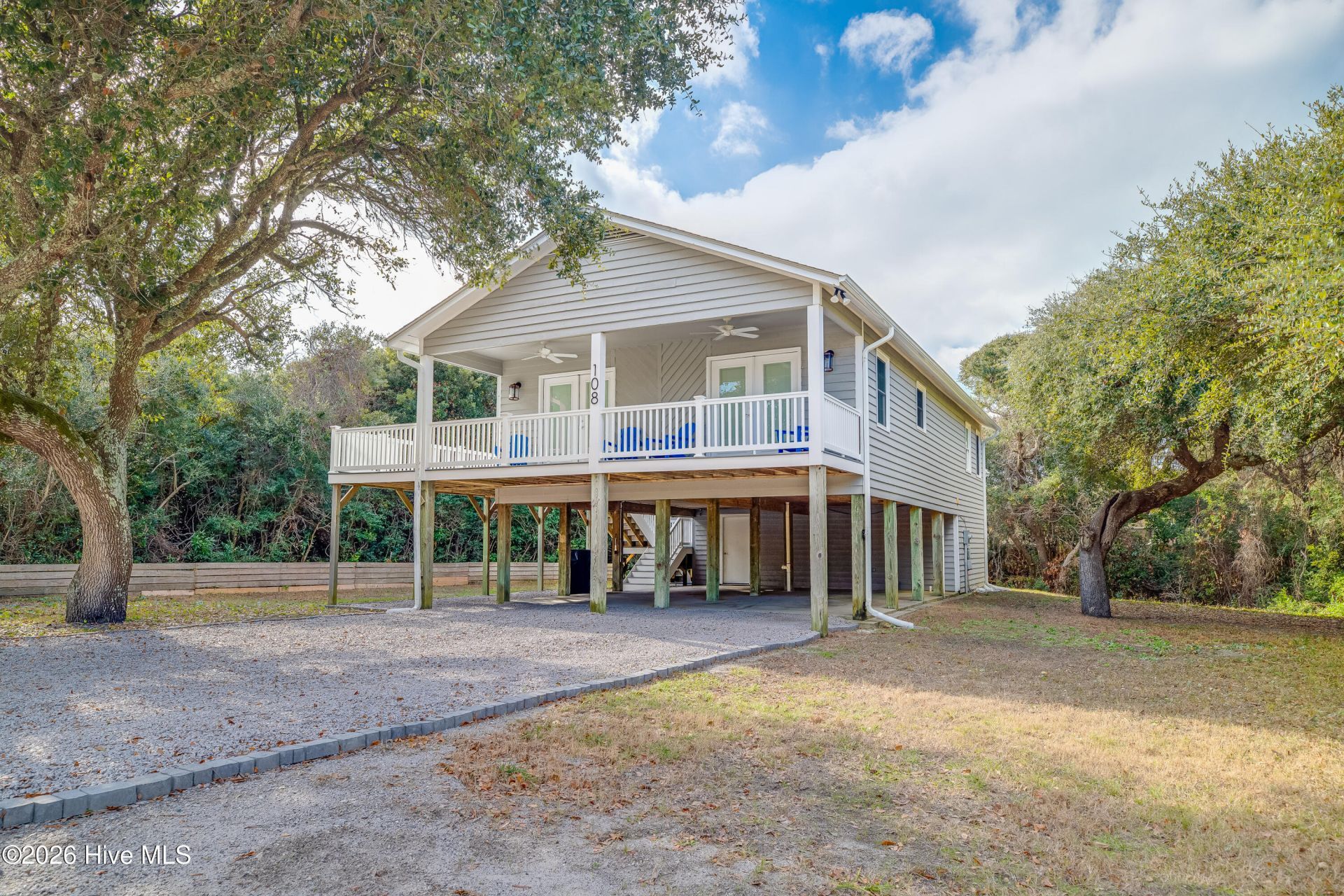 108 Hoffman Beach Road, Salter Path, NC 28512 Main Photo