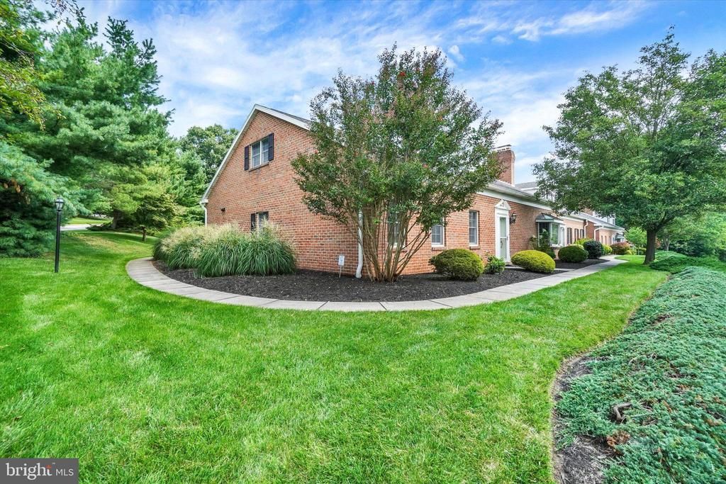 2042 WYNTRE BROOKE DRIVE S, YORK, PA 17403
