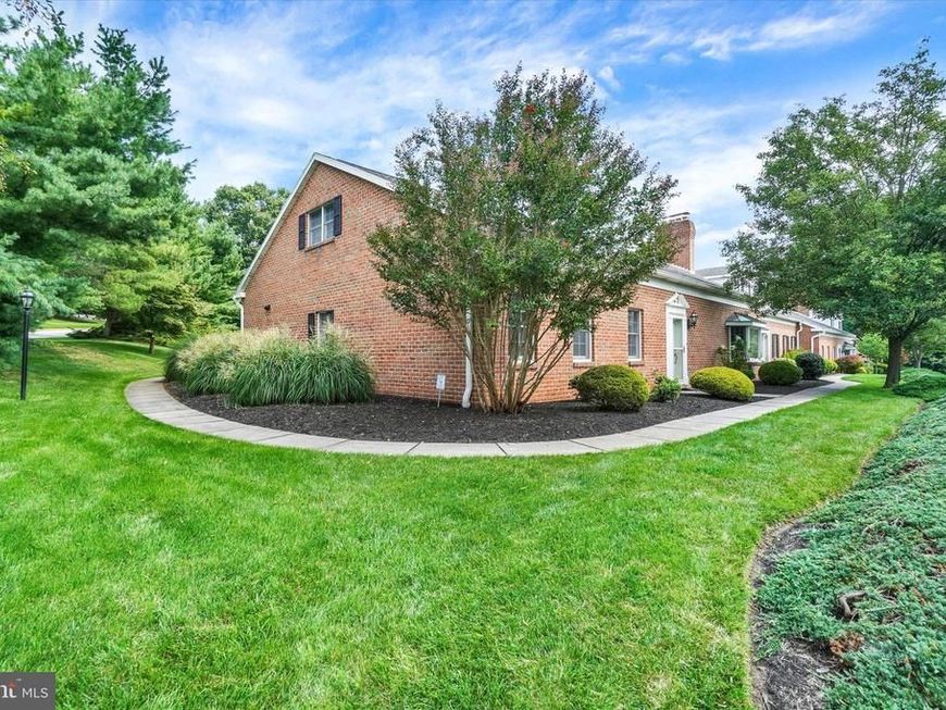 2042 Wyntre Brooke Drive S, York, PA 17403 Main Photo
