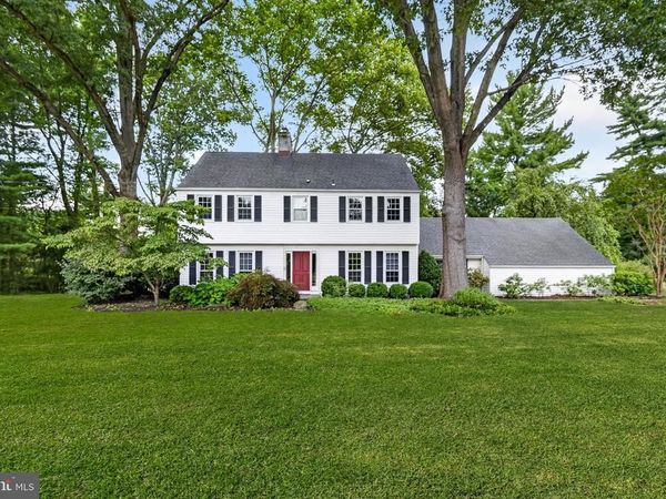 9 WYNNEWOOD DRIVE, CRANBURY, NJ 08512