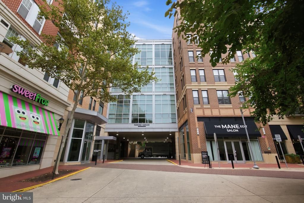 444 W Broad Street, Unit 436, Falls Church, VA 22046 Main Photo