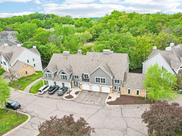 6030 Chasewood Parkway , Unit 201, Minnetonka, MN 55343