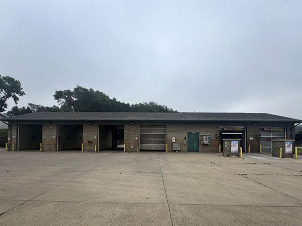 600 + 600 1/2 Lewis Blvd, Sioux City, IA 51106