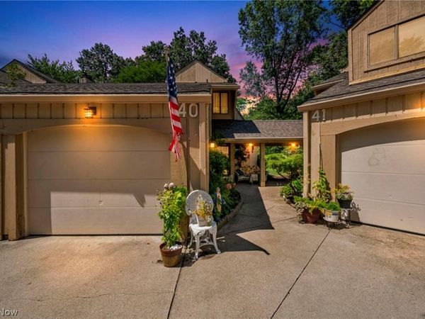 40 Landings Way , Avon Lake, OH 44012