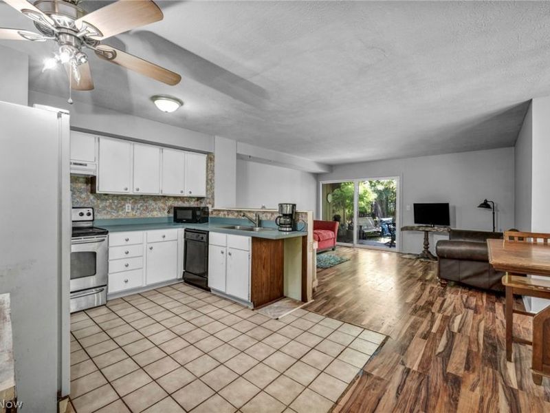 40 Landings Way, Avon Lake, OH 44012 Photo 10