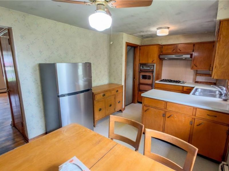 919 W 23rd Street, Lorain, OH 44052 Photo 10