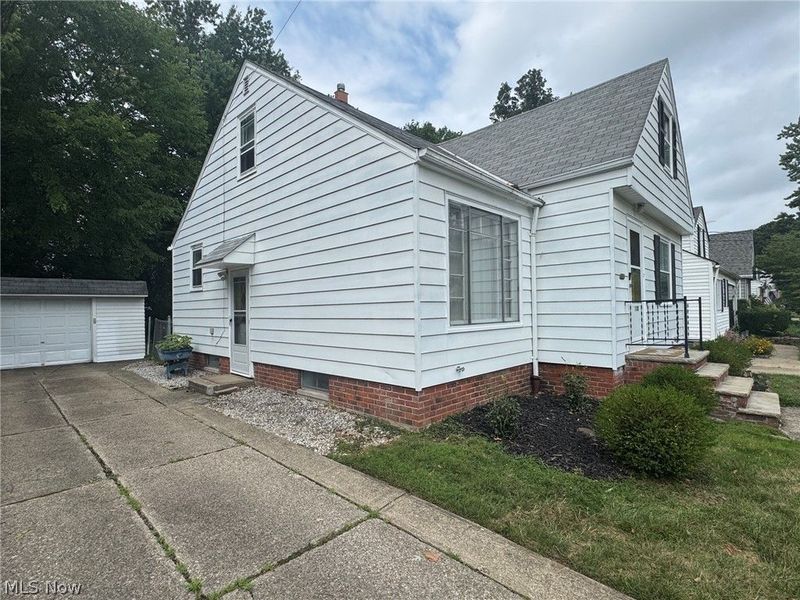 1132 Gordon Road, Lyndhurst, OH 44124 Photo 4