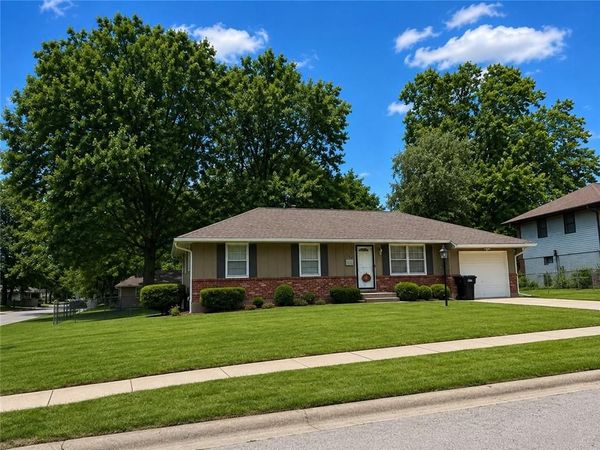 15505 E 36th Terrace, Independence, MO 64055