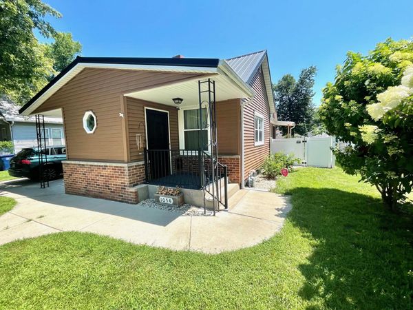 1054 Creve Coeur Street, LaSalle, IL 61301