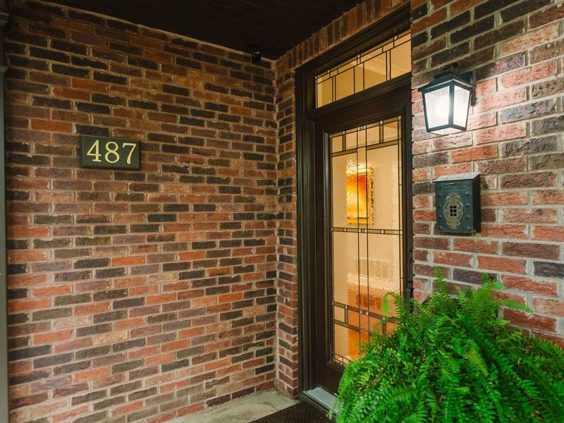 487 E Beck Street, Columbus, OH 43206 Photo 2