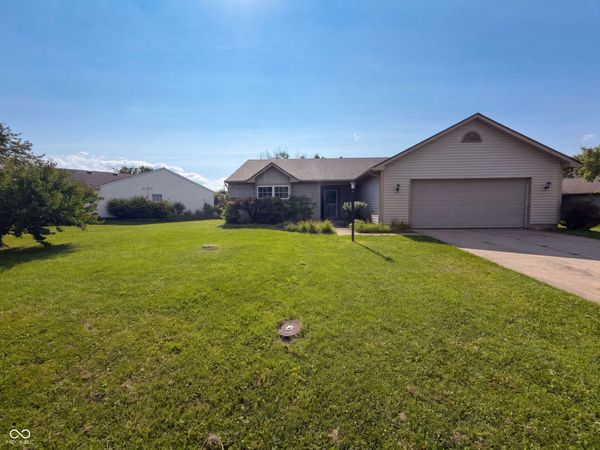 4253 Useppa Court , Westfield, IN 46062