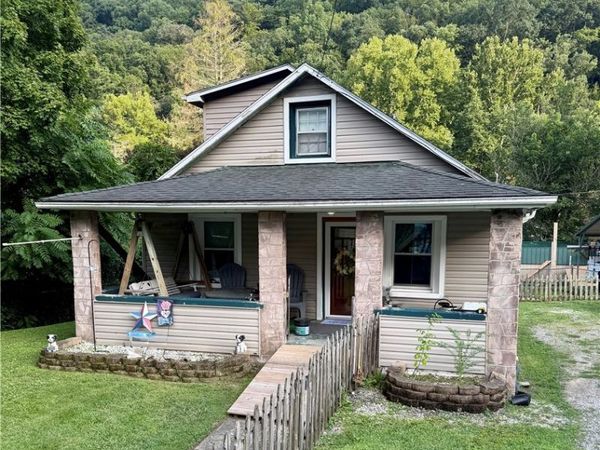 778 Campbells Creek Drive, Malden, WV 25306