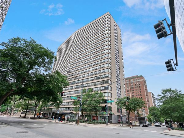 2930 N Sheridan Road , Unit 2108, Chicago, IL 60657