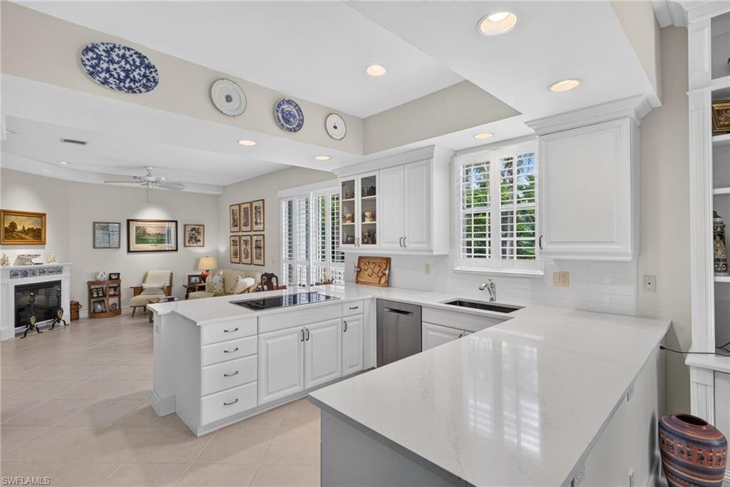 1600 Star Point Ln, Unit 2-201, Naples, FL 34112 Photo
