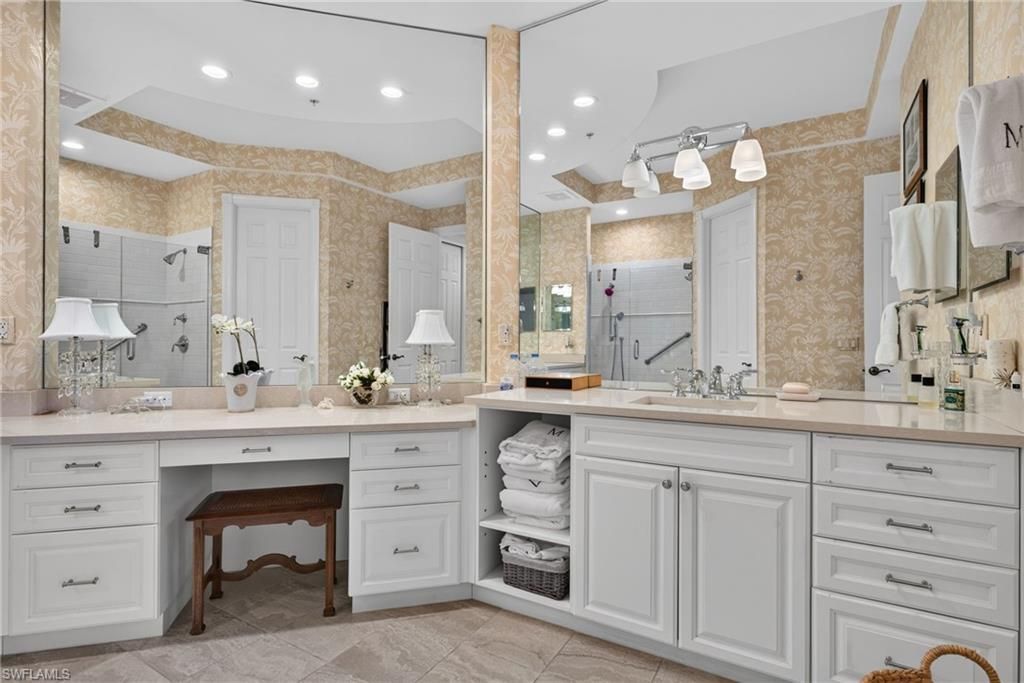 1600 Star Point Ln, Unit 2-201, Naples, FL 34112 Photo