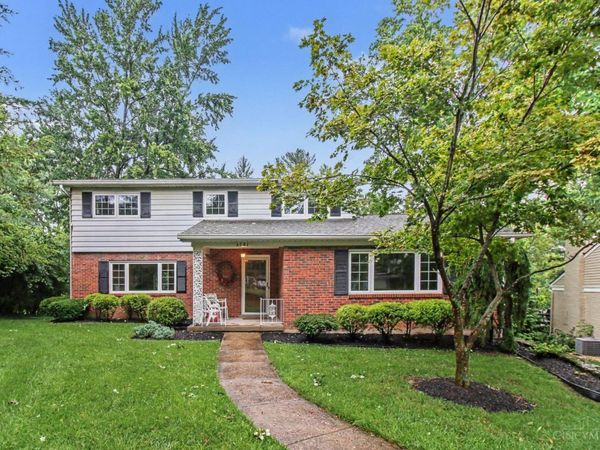 6581 Minnewaukan Drive, Madeira, OH 45243