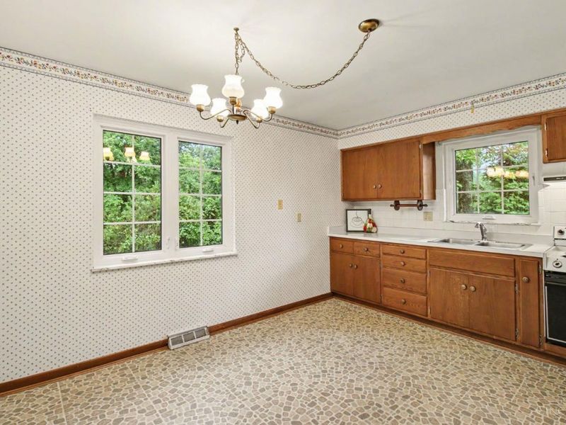 6581 Minnewaukan Drive, Madeira, OH 45243 Photo 22