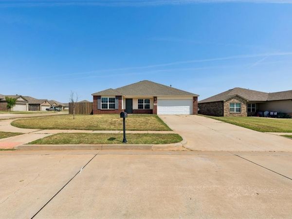 2033 W Autumn Way, Mustang, OK 73064