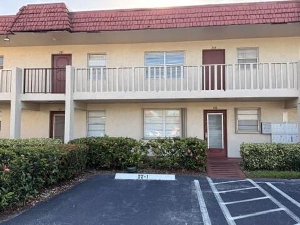 22 Abbey Lane, Unit 104, Delray Beach, FL 33446