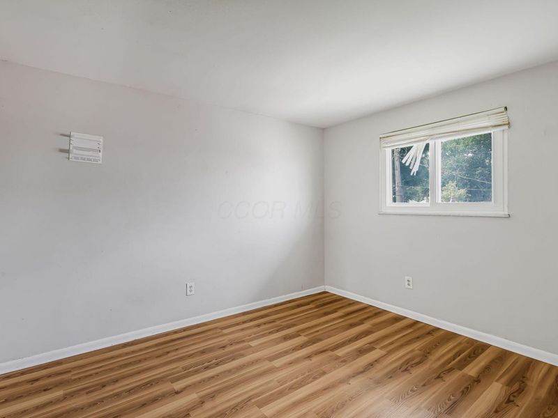 4651 Hilton Avenue, Columbus, OH 43228 Photo 15