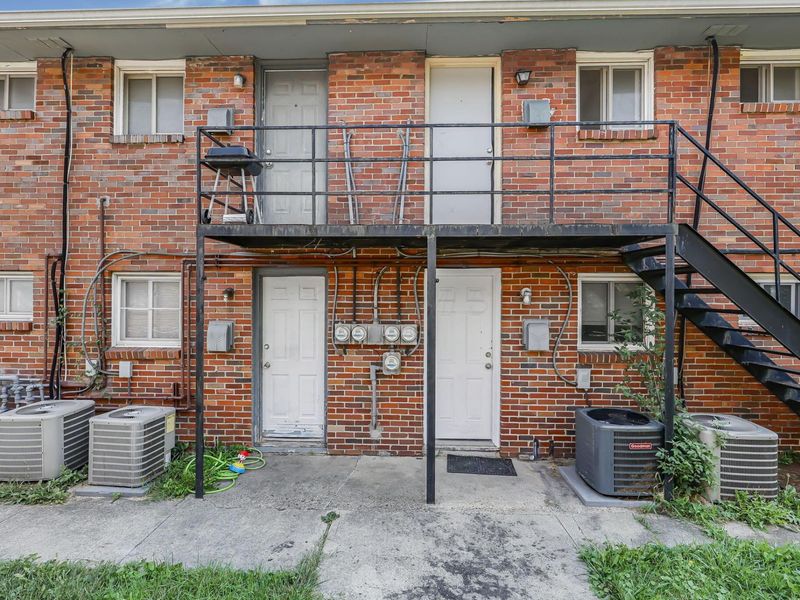 4651 Hilton Avenue, Columbus, OH 43228 Photo 20