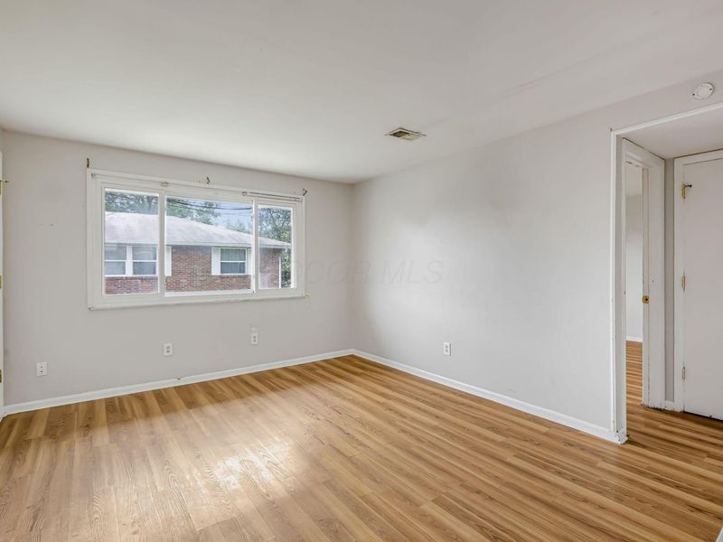 4651 Hilton Avenue, Columbus, OH 43228 Photo 6