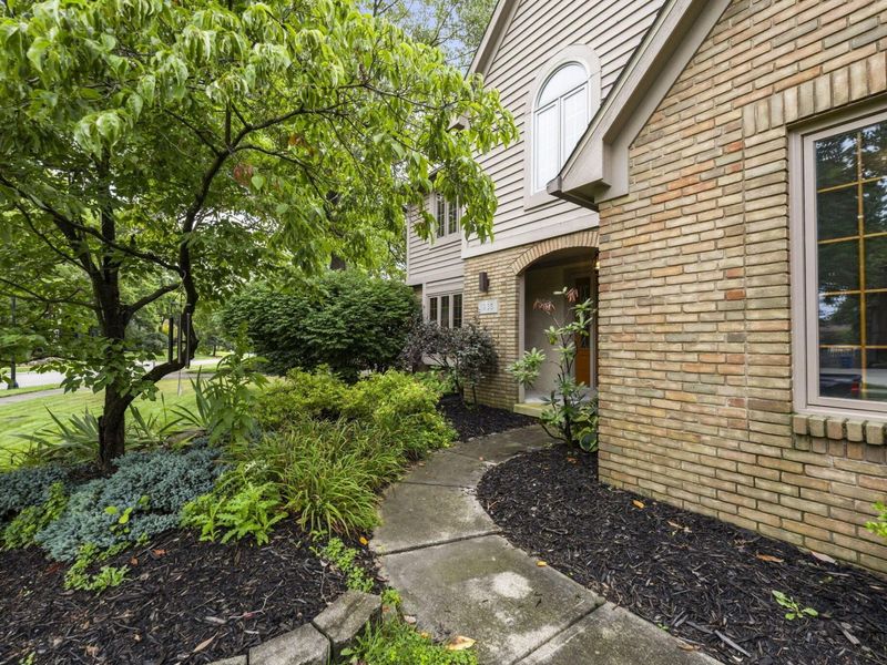 1235 Crooked Tree Court, Westerville, OH 43081 Photo 3