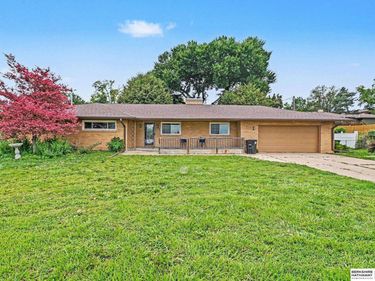 328 N 90th Street, Omaha, NE 68114
