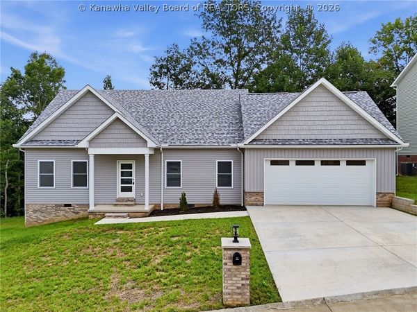 255 Castleknock Road, Winfield, WV 25213