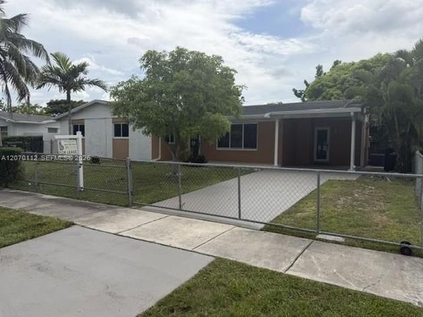 19920 SW 118th Pl , Miami, FL 33177