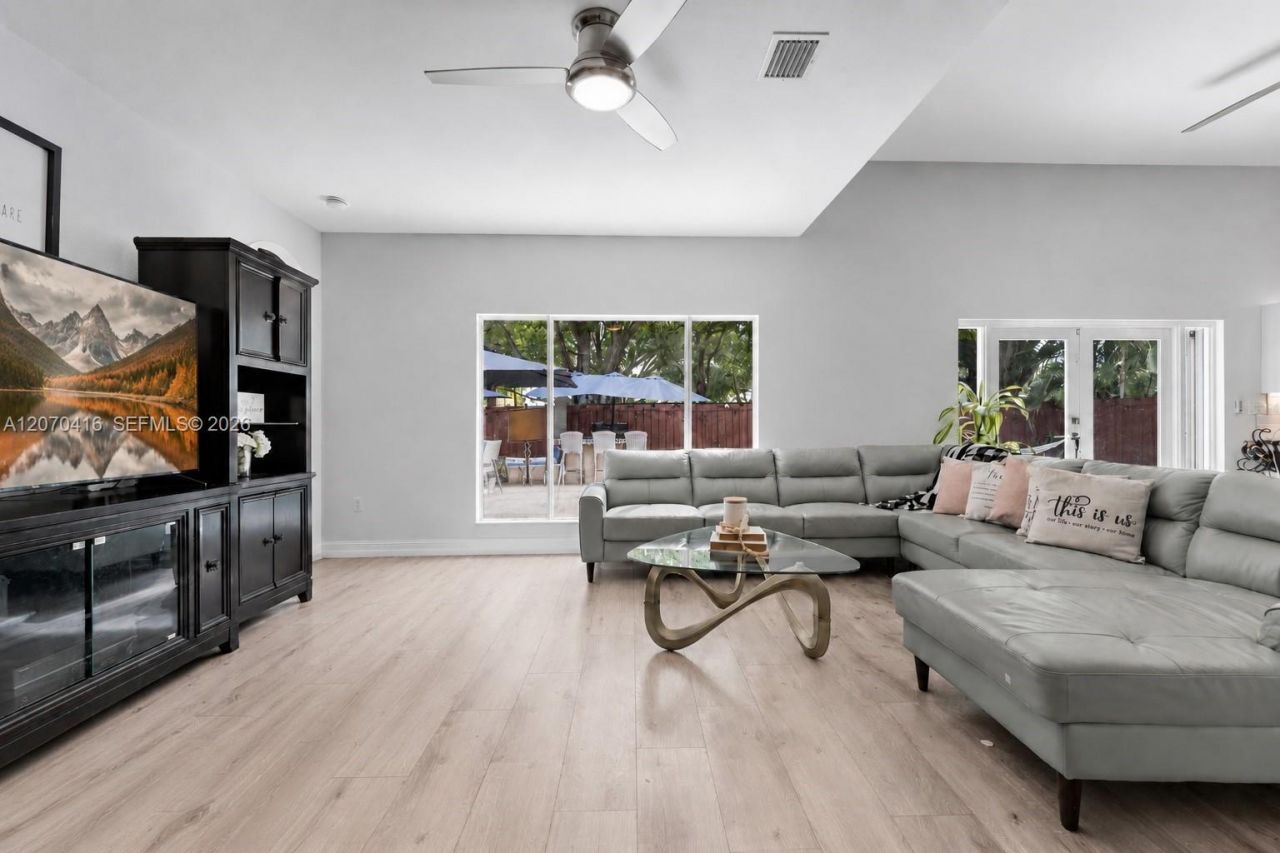 2006 NE 38th Rd , Homestead, FL 33033 Photo