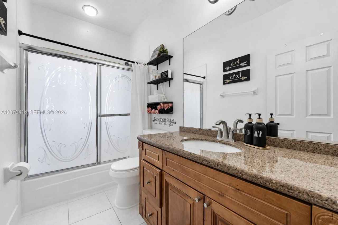 2006 NE 38th Rd , Homestead, FL 33033 Photo