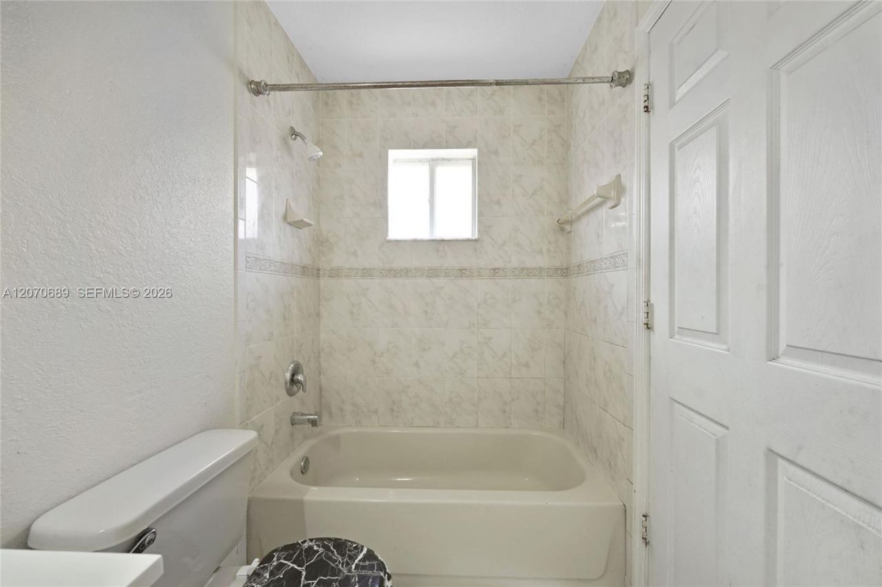 1714 NW 204th St , Miami Gardens, FL 33056 Photo